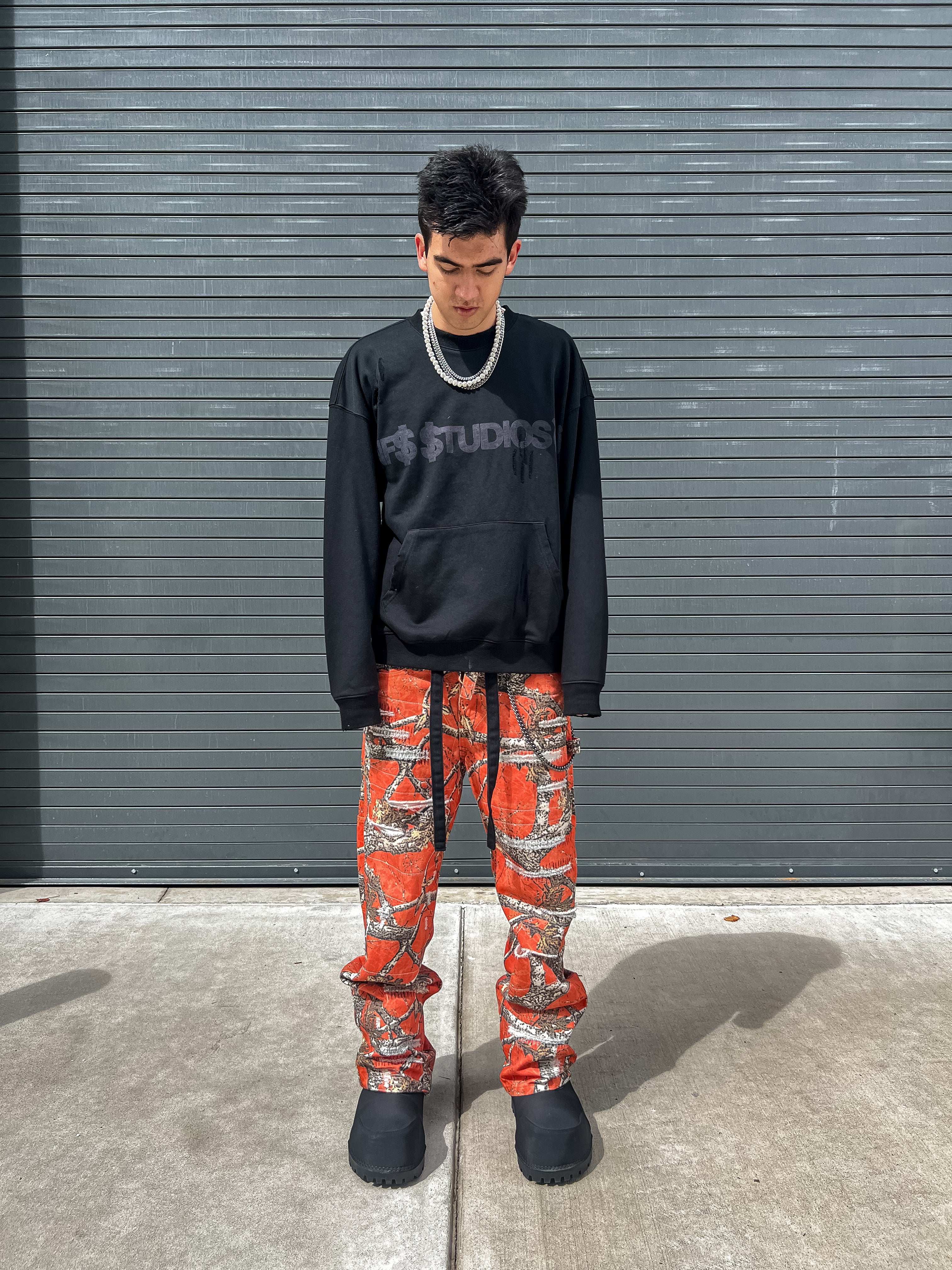 “NF$$TUDIOS” DISTRESSED CREWNECK